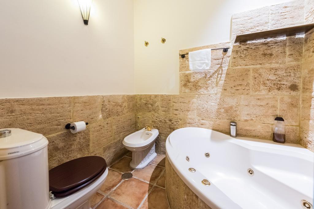Ferienwohnung Downtown Jacuzzi Madrid Exterior foto